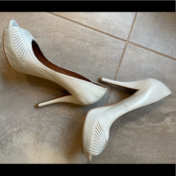 Zara White Heels - Picture 3 of 5